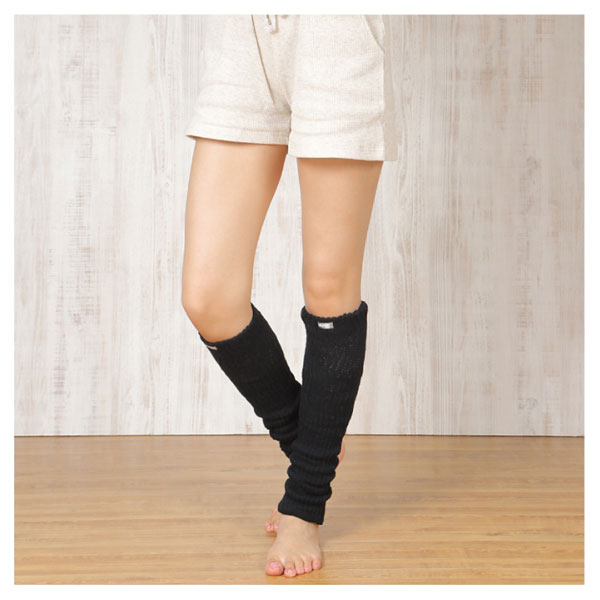 IFMC.レッグウォーマー着用イメージ（ブラック）